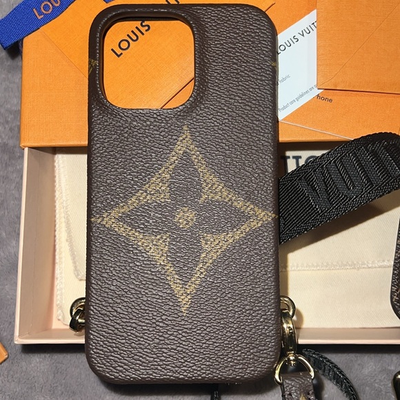 Authentic Louis Vuitton I-Phone 13 pro phone case. - Picture 4 of 7